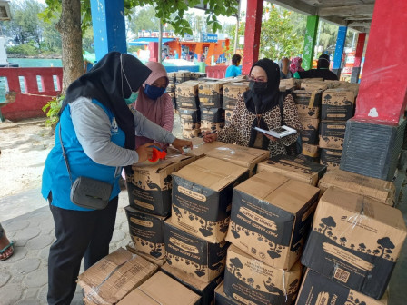 1.413 Paket Bansos DKI Didistribusikan ke Warga Pulau Tidung