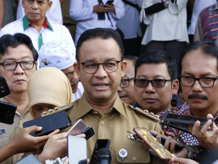 Anies Hargai Perjuangan Ibu di Usia Emas