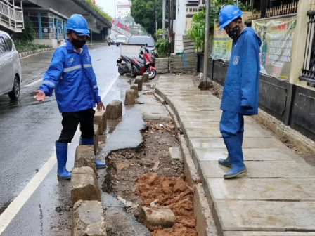 Perbaikan Turap Saluran Air di Jl Pramuka Capai 95 Persen