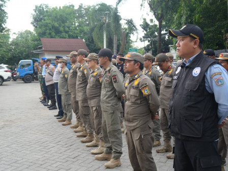 Personil Gabungan Lakukan Penertiban di Makasar 