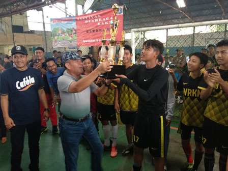  Wali Kota Jaktim Tutup Lomba Futsal Kelurahan Cipinang 
