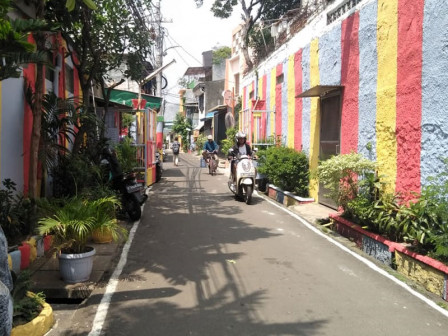  Kombinasi Kampung Warna-Warni dan Gang Hijau Tingkatkan Estetika di Kelurahan Bungur 