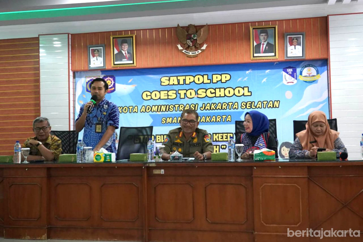 Satpol PP Jaksel Goes To School Hadir di SMAN 26 Jakarta