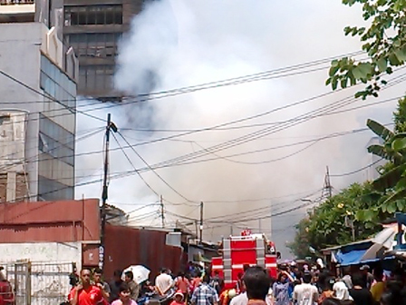 Lima Rumah di Gambir Terbakar