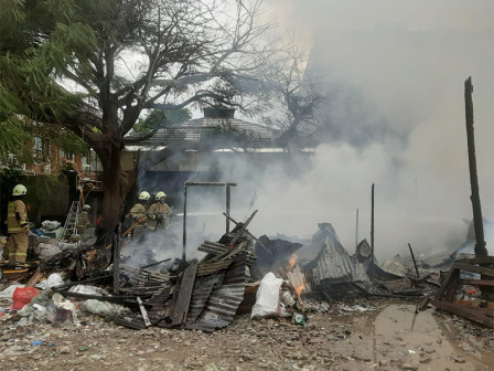 15 Unit Gulkarmat Berhasil Padamkan Kebakaran di Kedoya Selatan