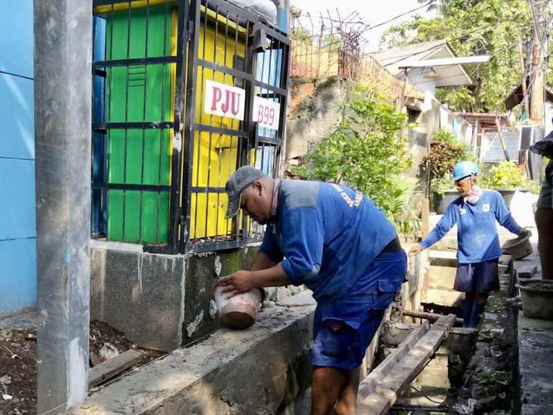 Turap Saluran di Jalan Bidara Raya Ditinggikan 