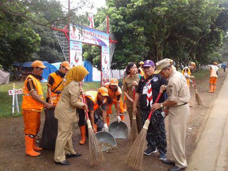 20 PPSU Bersihkan Sampah di Kawasan Jambore Nasional