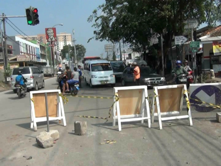  Kendaraan Kearah Cipulir Dialihkan Akibat Jalan Amblas