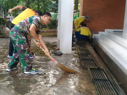 Kecamatan Tambora Gelar Bersih Bersih Masjid Jelang Ramadhan