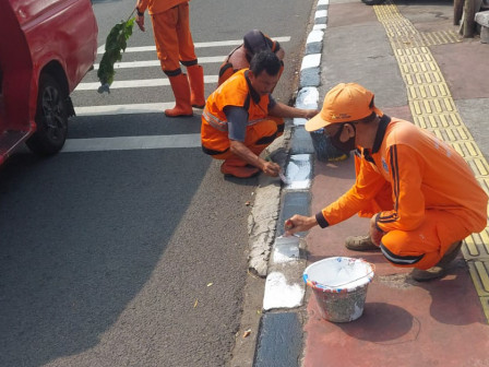 Jelang HUT RI, PPSU Cat Ulang Kanstin Jl Raya TB Simatupang 