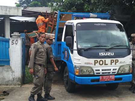 Penolakan Warnai Eksekusi Rumdis Kesehatan di Duren Sawit 
