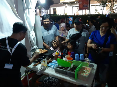  Rezeki Pedagang Es Krim di Jakarta Muharram Festival	