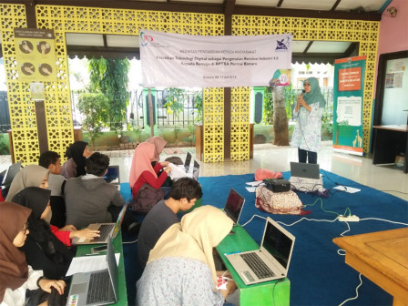 Pelatihan Teknologi Digital Diselenggarakan di RPTRA Permai