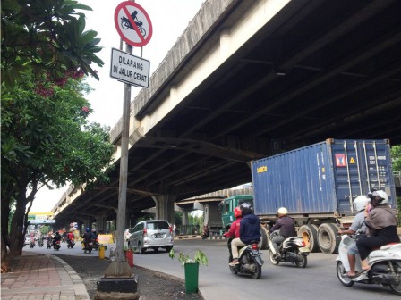        Rambu Lalin di Jl Yos Sudarso Bahayakan Pengguna Jalan