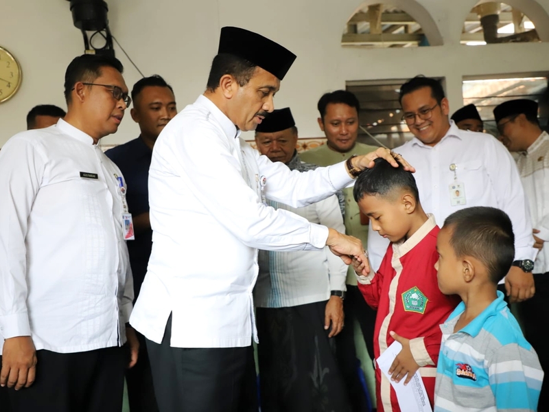 Anwar Pimpin Jajarannya Turun Langsung ke Warga Ulujami