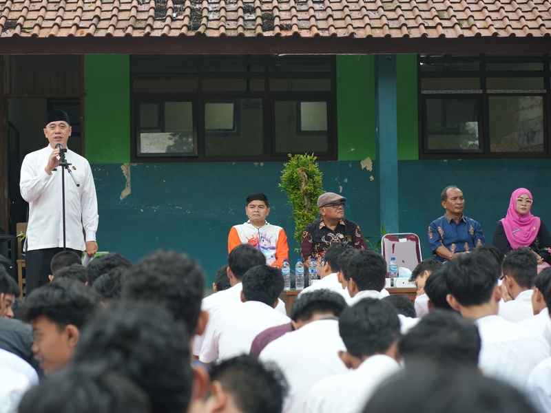 https://multimedia.beritajakarta.id/photo/2014_508c75c8507a2ae5223dfd2faeb98122/Pemkot Jaktim Kampanyekan Bahaya Bullying, Narkoba dan Tawuran