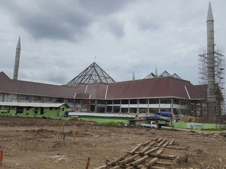 Plt Gubernur Minta Fasilitas Pendukung di Masjid Raya Daan Mogot Diperbaiki