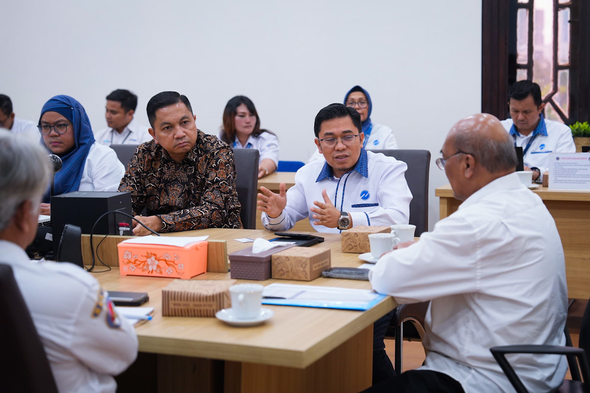 Audiensi jajaran direksi dan manajemen Transjakarta bersama KNKT
