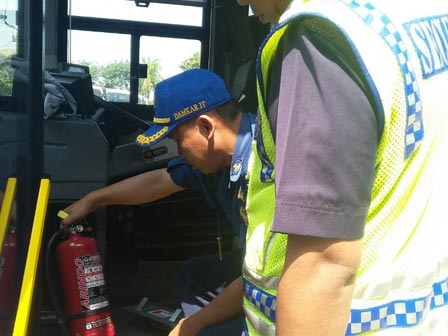 Sudin Gulkarmat Sidak ke Pool Bus Mayasari Bakti 