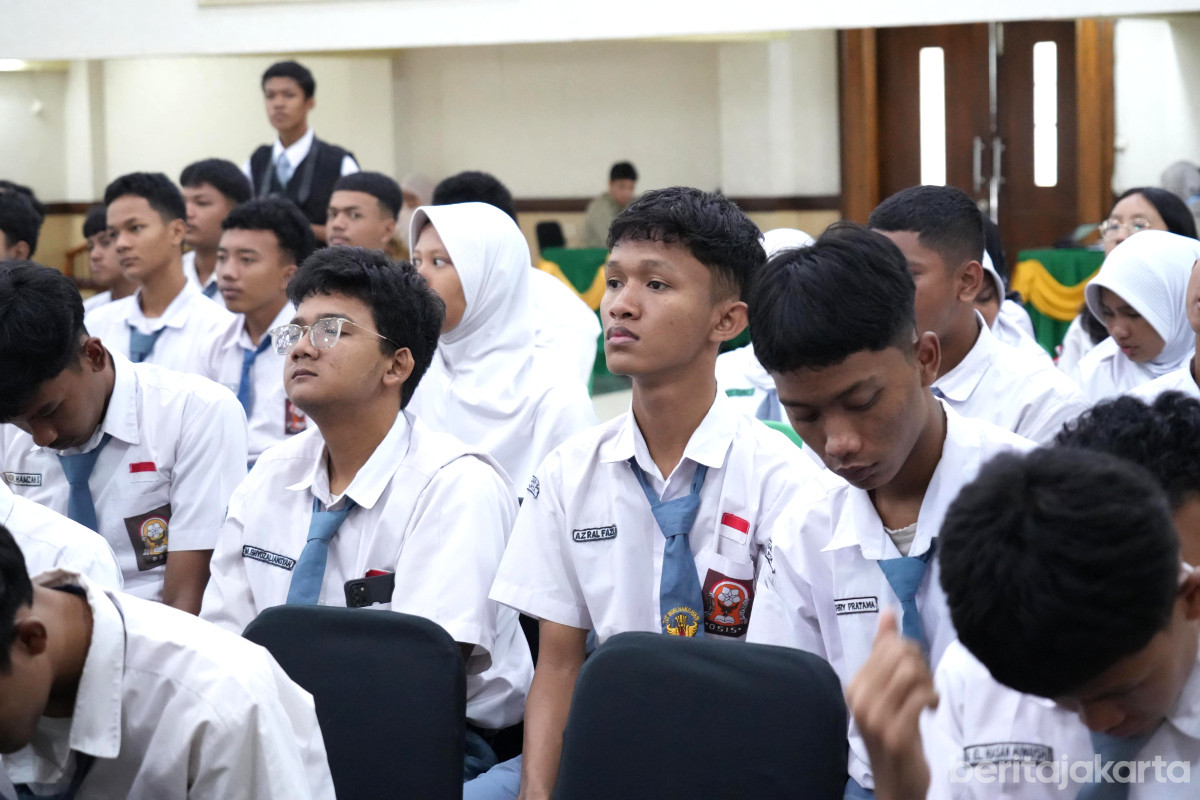Ratusan Pelajar mengikuti Sosialisasi Pembinaan Hukum di SMKN 26