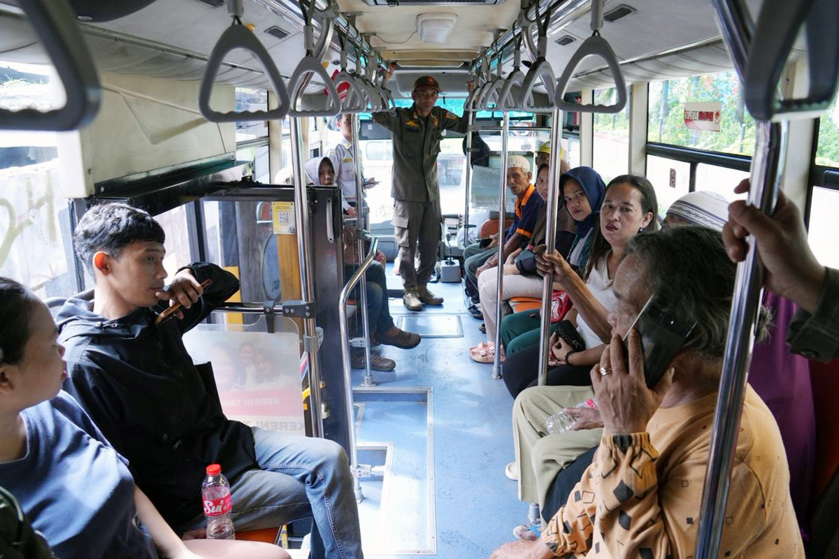 Penghuni TPU Kebon Nanas pindah ke Rusunawa