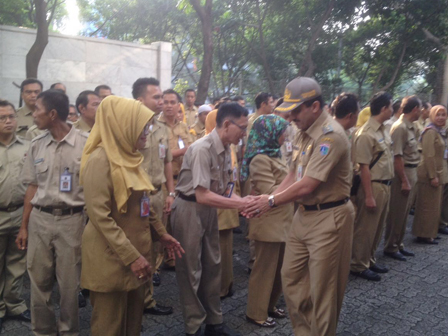 PNS Pulau Seribu Diminta Tingkatkan Disiplin Kerja