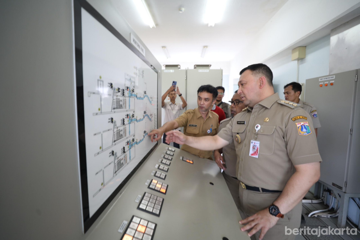 Wali Kota Jakut meninjau Rumah Pompa di Waduk Pluit