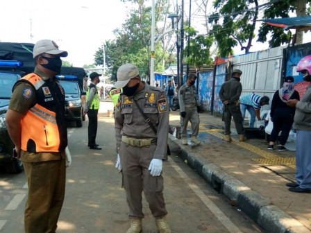 Sepekan, PSBB di Pasar Rebo Catat 153 Pelanggaran