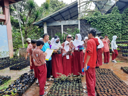 45 Pelajar SDN Kalisari 05 Berkunjung ke Urban Healing Garden (UHG)