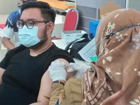 Vaksinasi Kecamatan Kebon Jeruk Capai 80,48 Persen