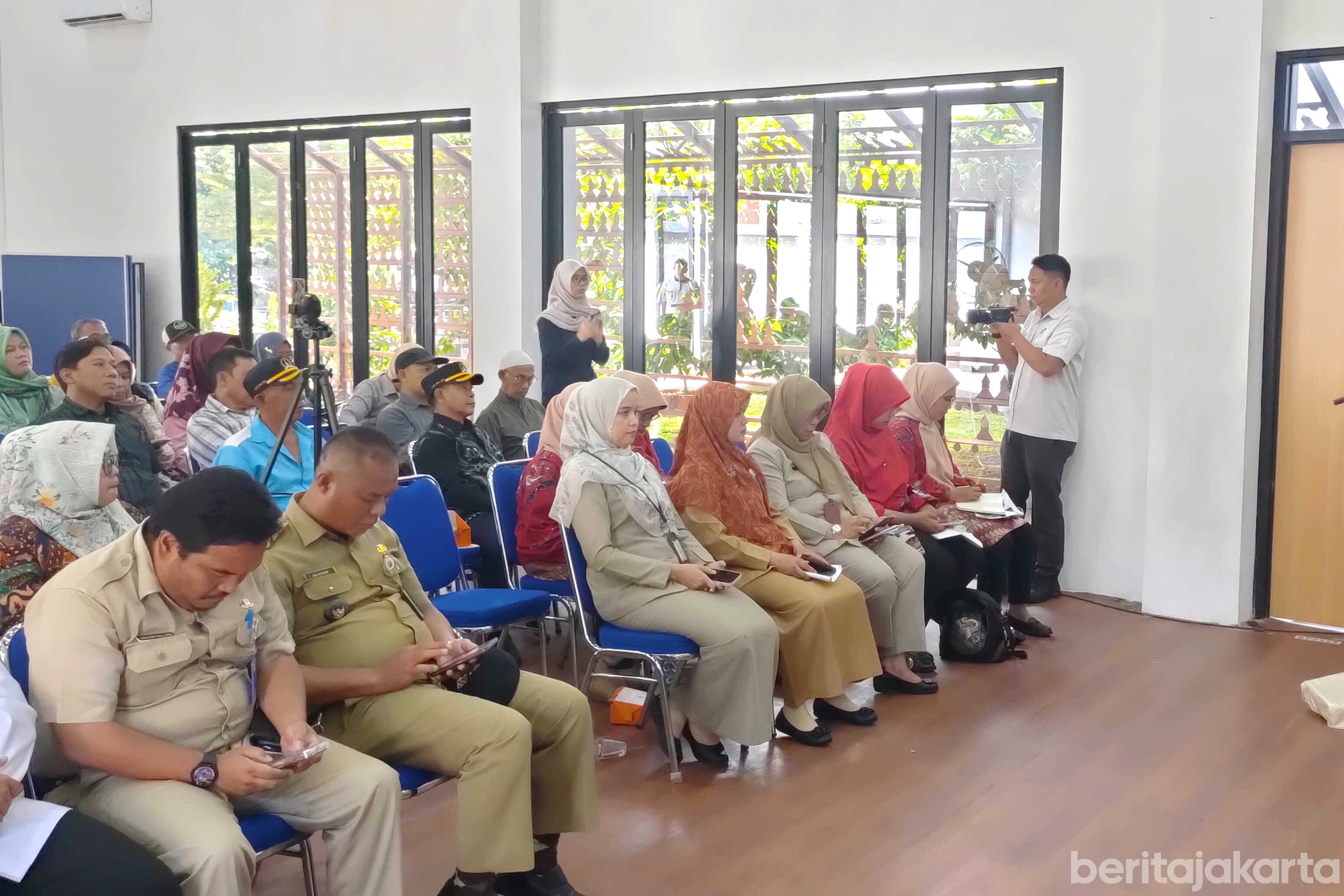 Diskominfotik Gelar Sosialisasi Keterbukaan Informasi Publik di Aula Bale Gede Kramat Jati 
