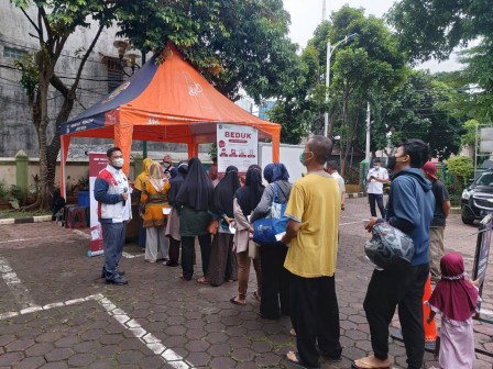 Dua Ton Daging Disediakan di Pasar Daging Murah di Kebon Jeruk 