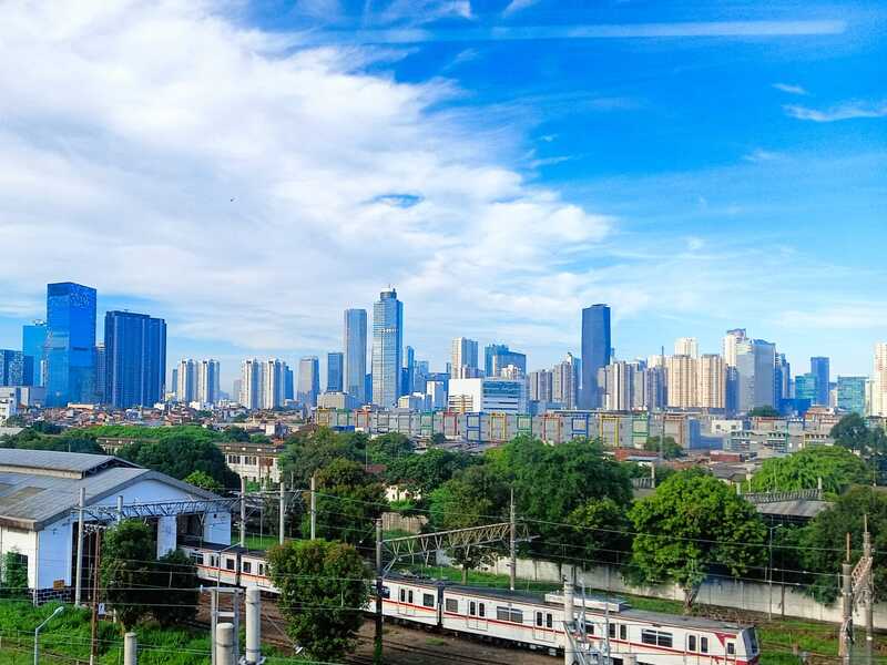 Cuaca berawan 04072025