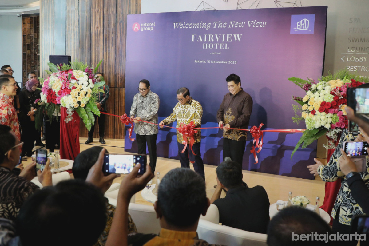 Pramono Resmikan Hotel Fairview di Gandaria 