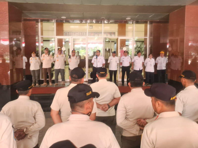 Petugas Gabungan Gelar Penertiban Parkir Liar di Jakpus 