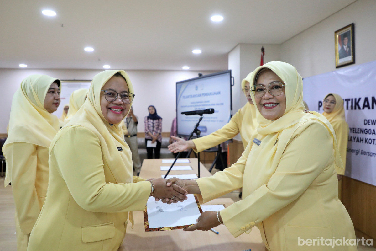 Komariah Lantik dan Kukuhkan Ketua serta Pengurus DPC PP PAUD 