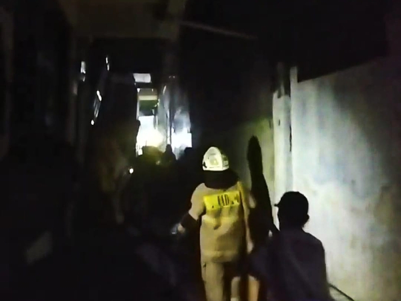 https://multimedia.beritajakarta.id/photo/2014_508c75c8507a2ae5223dfd2faeb98122/Korsleting Listrik Jadi Pemicu Kebakaran di Jalan Hang Lekir II