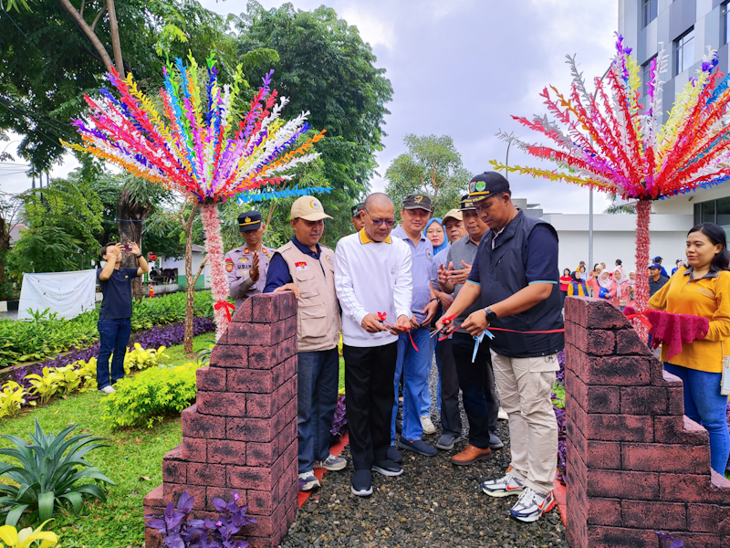 Camat Pesanggrahan Resmikan Taman Damai Petukangan Utara