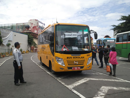 Bus Bantuan Sekolah Mulai di Operasikan di Terminal Blok M