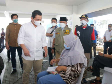 Tinjau Empat Sentra Vaksinasi, Wagub Ariza Optimis Jakarta Segera Capai Kekebalan Komunal 