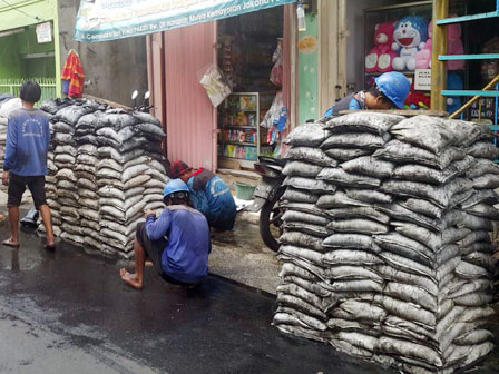  Saluran Lingkungan Sepanjang 400 Meter di Harapan Mulya Dikuras 