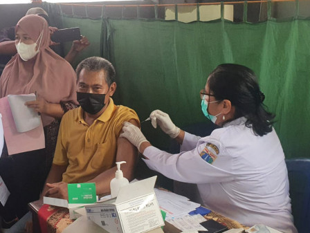 Posyandu Lansia di Munjul Dibarengi dengan Vaksin COVID 19 dan IVA Test 