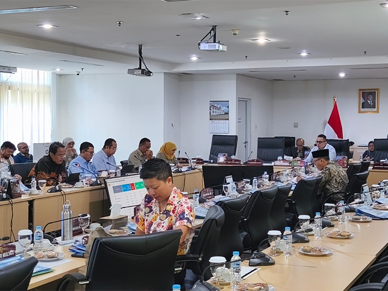 https://multimedia.beritajakarta.id/photo/2014_508c75c8507a2ae5223dfd2faeb98122/ Komisi B Bahas Realisasi Anggaran BUMD Jelang APBD Perubahan 2025