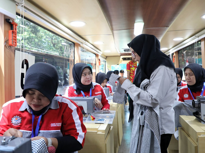 Pelatihan Kerja di Markas Brigif 1 Jaya Sakti Kalisari Diikuti 10 Peserta
