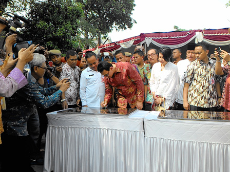 Gubernur Resmikan RPTRA Penggilingan dan Jatinegara