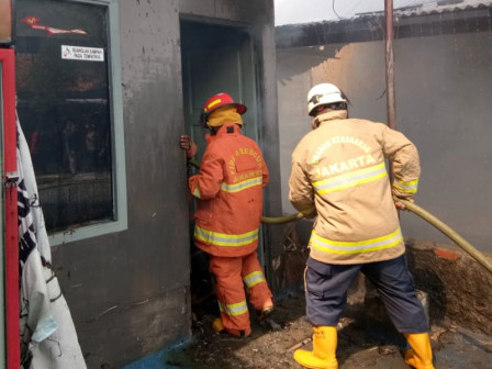  Kebakaran Gudang di Pondok Bambu Berhasil Dipadamkan
