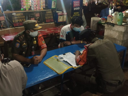 Empat Tempat Usaha Ditutup 1x24 Jam di Kebon Jeruk