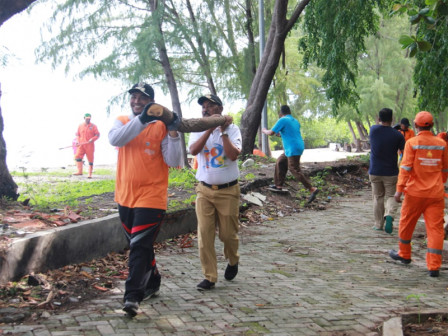 Wabup Pimpin Kerja Bakti Penataan Kawasan Pulau Karya 