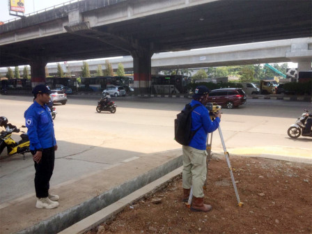 UP4 Dinas SDA Lakukan Pengukuran Saluran Air Jl Cipinang Cempedak III