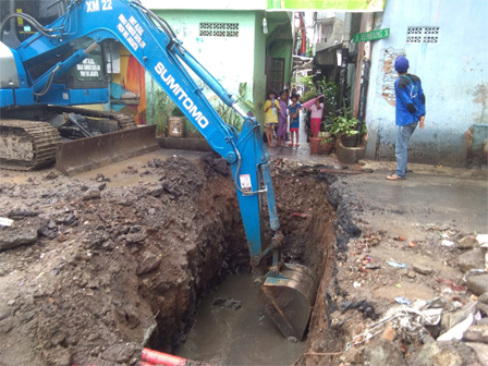 Sudin SDA Buat Crossing Saluran Baru di Kwitang